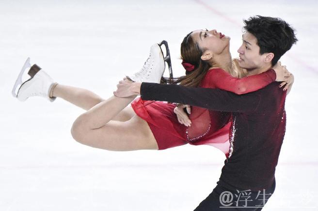 任俊霏与邢珈宁在冰舞韵律舞中位列第31名 任俊霏与邢珈宁在冰舞韵律舞中位列第31名